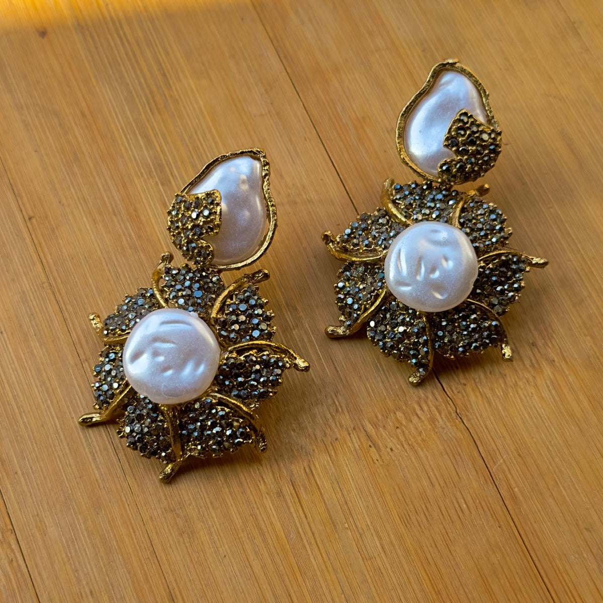 MOTHER OF PEARL EARINGS - A2