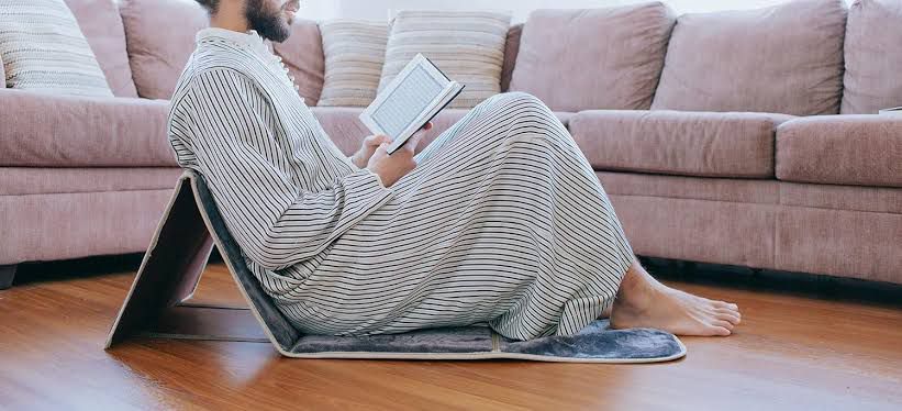 Foldable Prayer Mat With Back Support (JA NAMAZ)