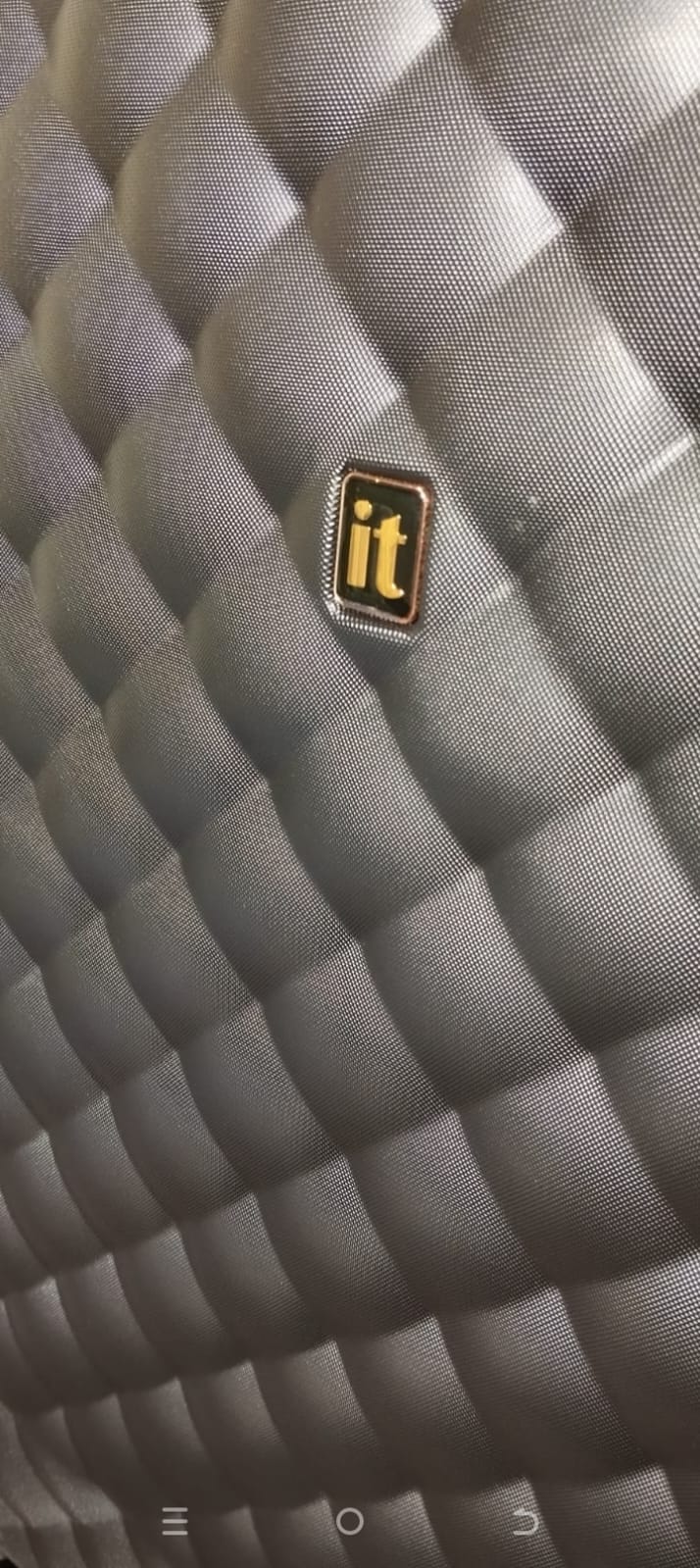 IT Fashionista Hard Impact Premium Luggage