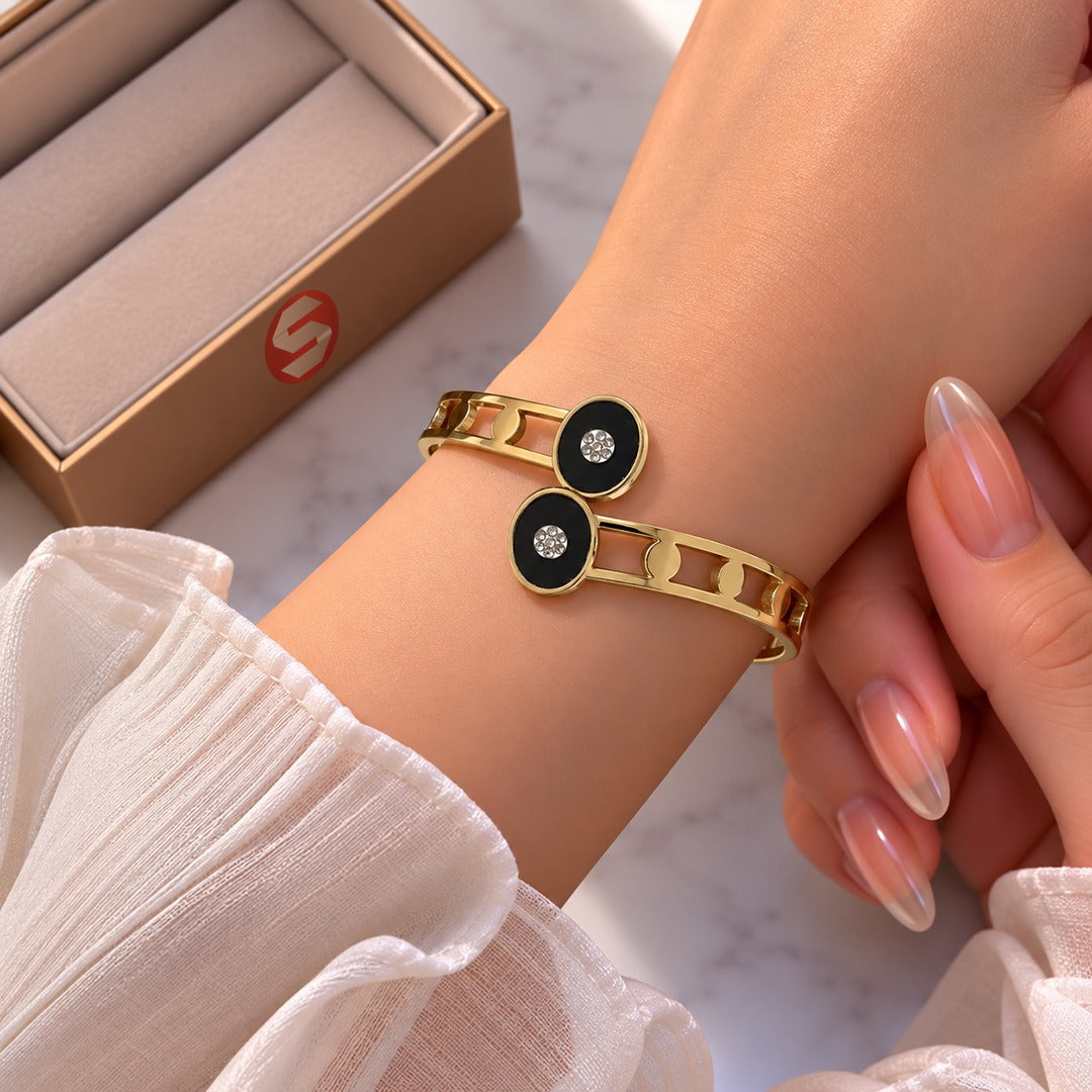 Midnight Luxe Gold Bracelet ⭐ for Women – Elegant Designer-Inspired Wristwear